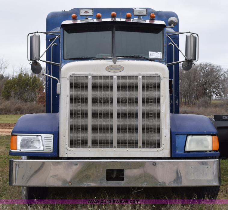 image for item K2350 1999 Peterbilt 377 semi truck