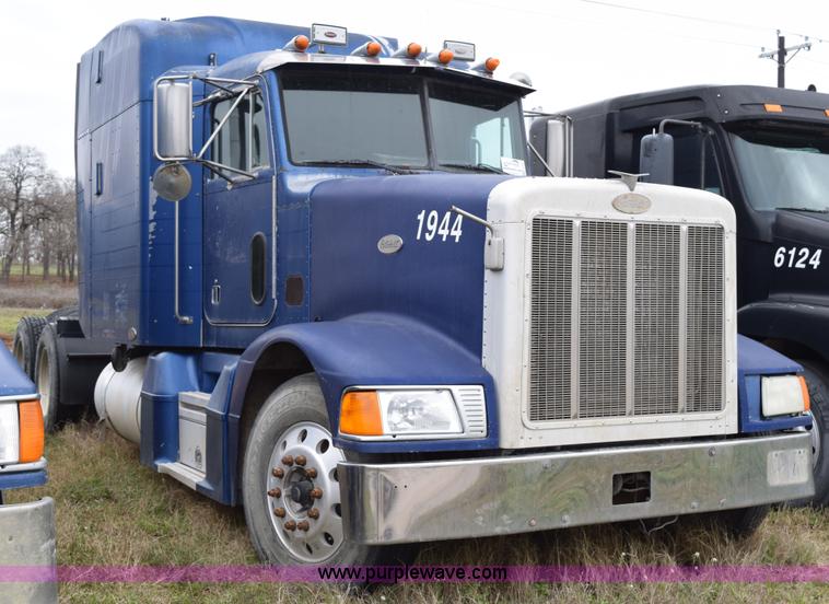 image for item K2350 1999 Peterbilt 377 semi truck
