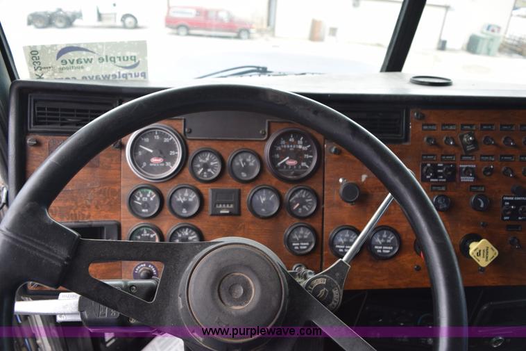 image for item K2350 1999 Peterbilt 377 semi truck