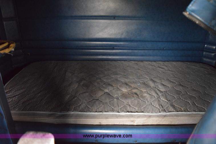 image for item K2350 1999 Peterbilt 377 semi truck