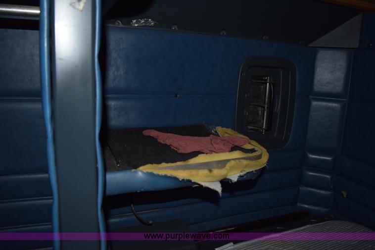 image for item K2350 1999 Peterbilt 377 semi truck