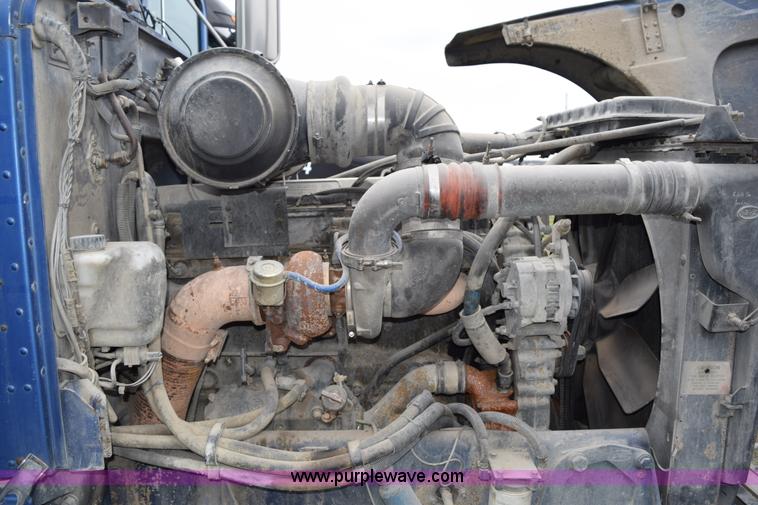 image for item K2350 1999 Peterbilt 377 semi truck