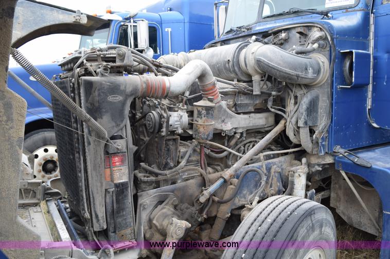 image for item K2350 1999 Peterbilt 377 semi truck