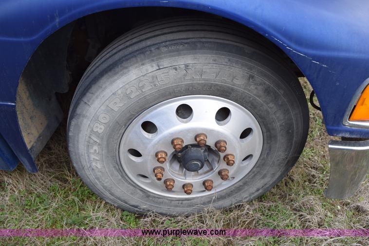 image for item K2350 1999 Peterbilt 377 semi truck