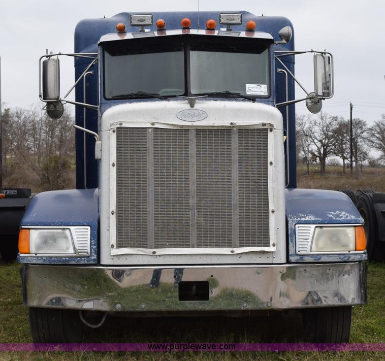 image for item K2351 1998 Peterbilt 377 semi truck
