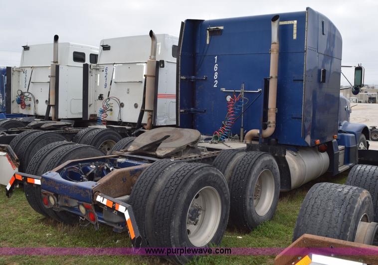 image for item K2351 1998 Peterbilt 377 semi truck