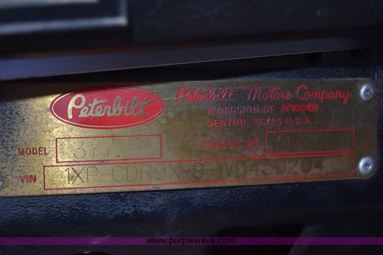 image for item K2351 1998 Peterbilt 377 semi truck