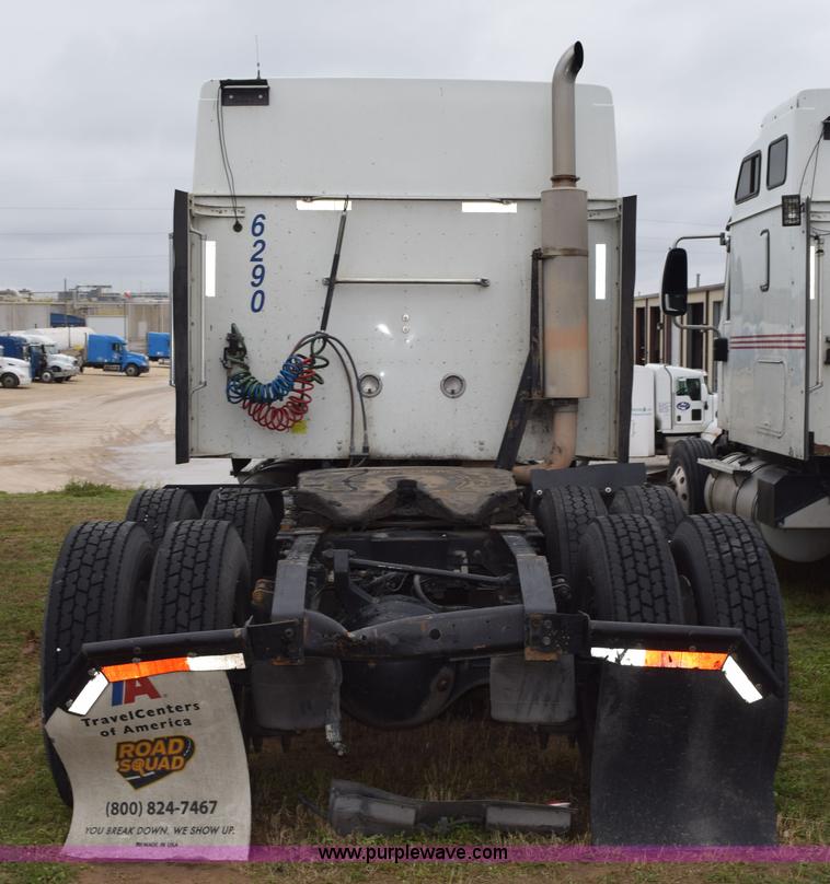 image for item K2353 2007 International 9400 semi truck