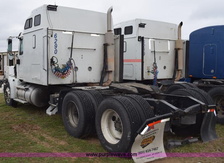 image for item K2353 2007 International 9400 semi truck