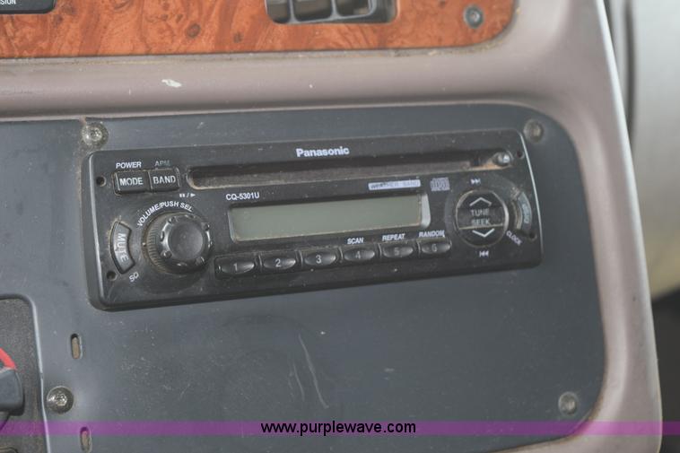 image for item K2355 2001 Peterbilt 387 semi truck