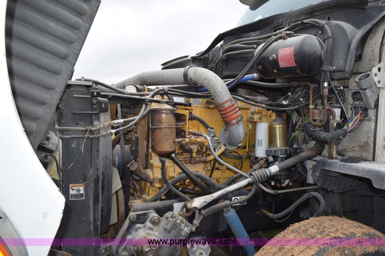 image for item K2355 2001 Peterbilt 387 semi truck