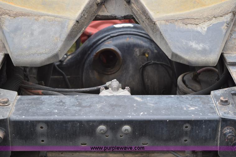 image for item K2355 2001 Peterbilt 387 semi truck