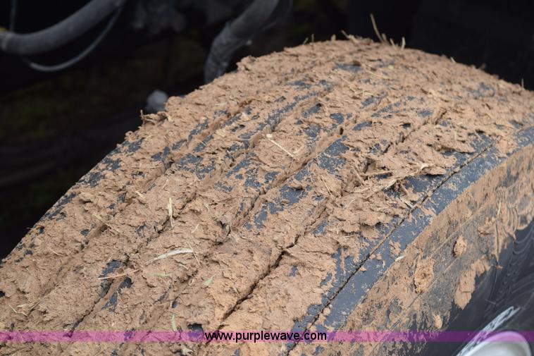 image for item K2355 2001 Peterbilt 387 semi truck