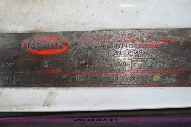 image for item K2355 2001 Peterbilt 387 semi truck