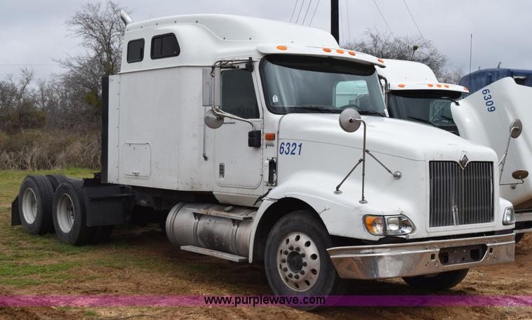 image for item K2356 2007 International 9400i semi truck