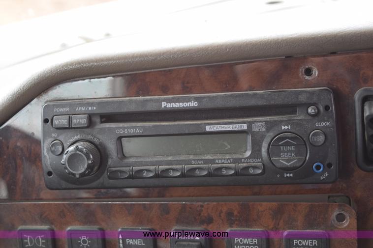 image for item K2356 2007 International 9400i semi truck