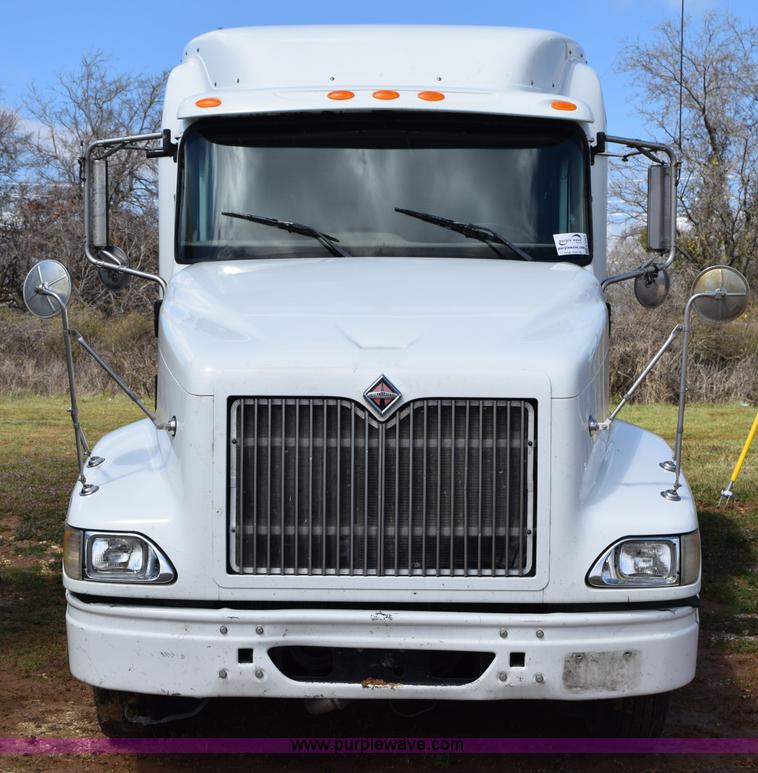 image for item K2357 2007 International 9400i semi truck