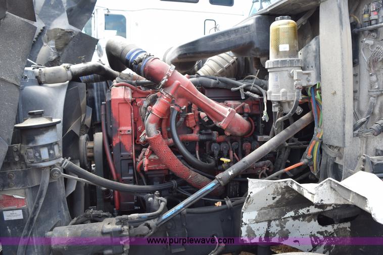 image for item K2357 2007 International 9400i semi truck