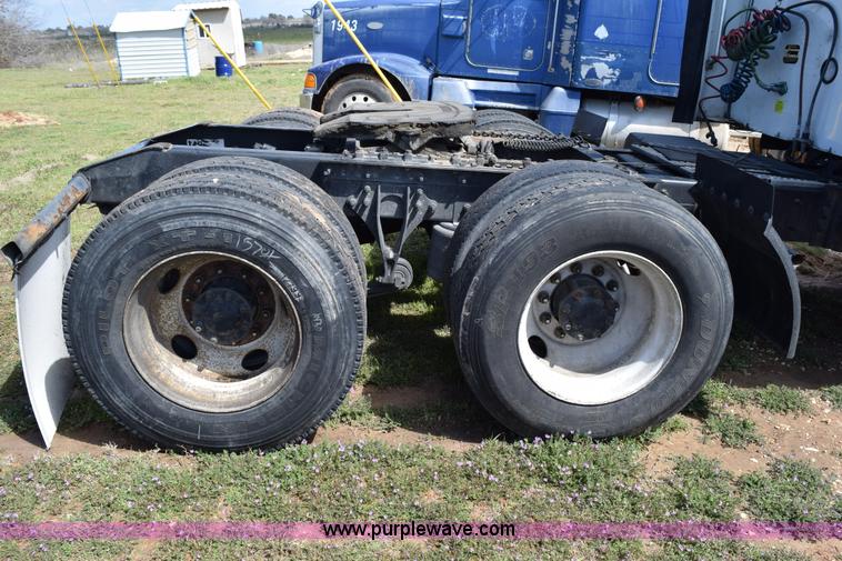 image for item K2357 2007 International 9400i semi truck