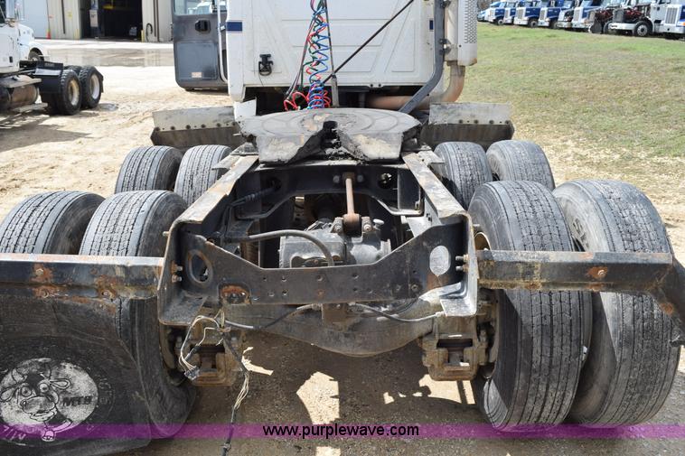 image for item K2358 1996 Mack CH613 semi truck