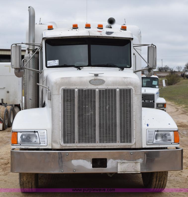 image for item K2360 1998 Peterbilt 377 semi truck