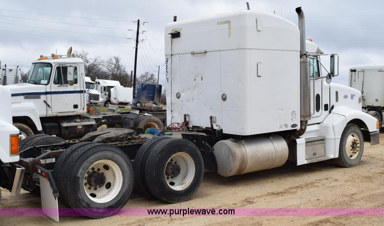 image for item K2360 1998 Peterbilt 377 semi truck