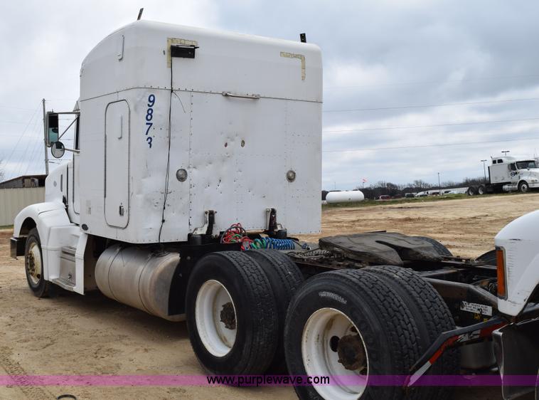 image for item K2360 1998 Peterbilt 377 semi truck