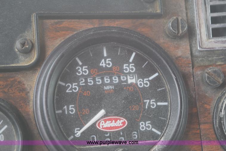 image for item K2360 1998 Peterbilt 377 semi truck