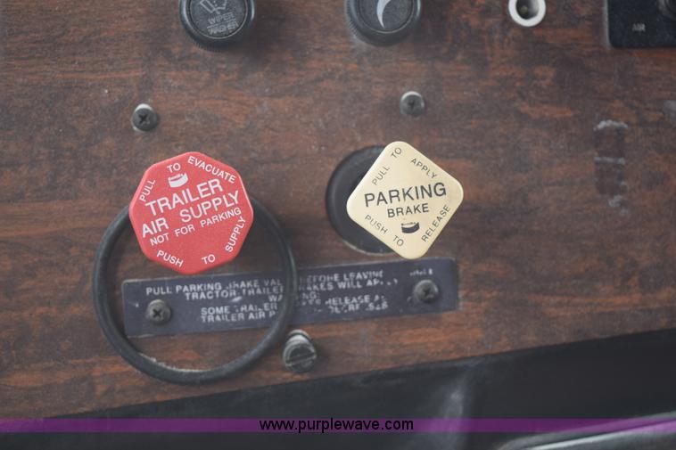 image for item K2360 1998 Peterbilt 377 semi truck