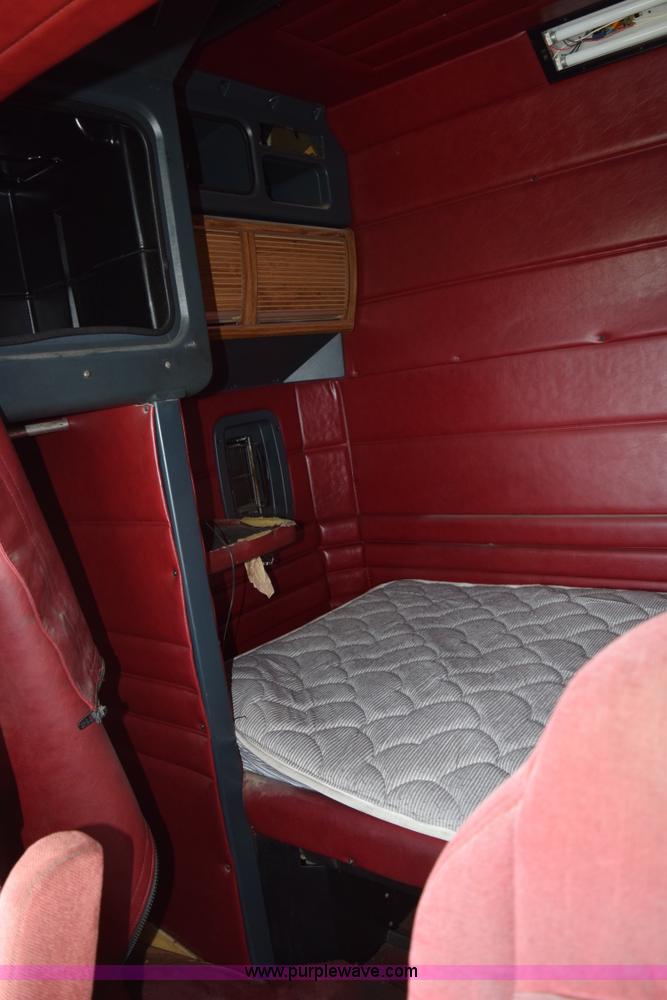 image for item K2360 1998 Peterbilt 377 semi truck