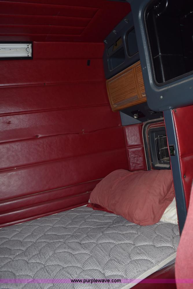 image for item K2360 1998 Peterbilt 377 semi truck