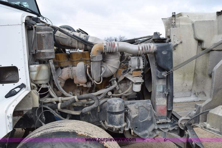 image for item K2360 1998 Peterbilt 377 semi truck