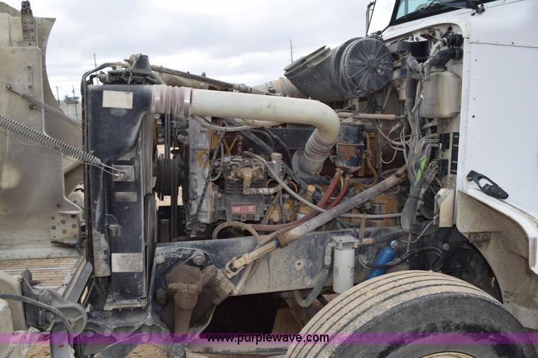 image for item K2360 1998 Peterbilt 377 semi truck