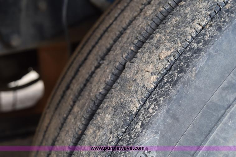 image for item K2360 1998 Peterbilt 377 semi truck