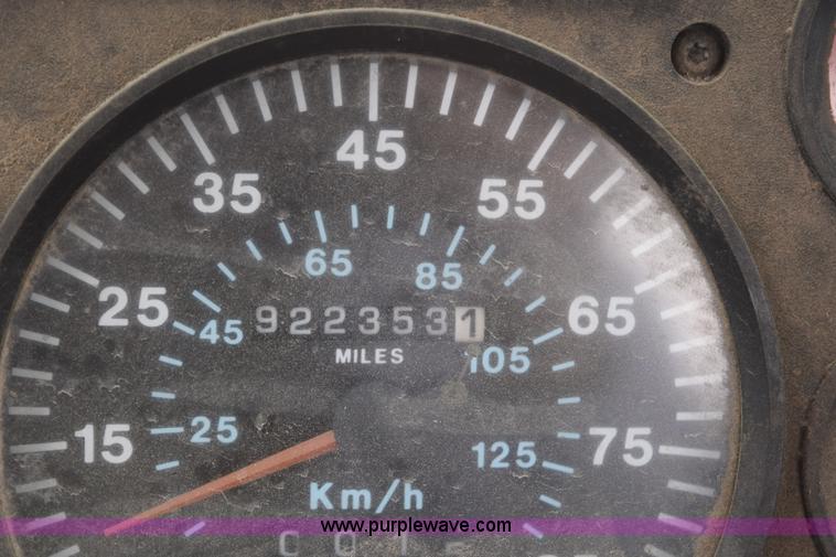 image for item K2361 1997 Mack CH613 semi truck