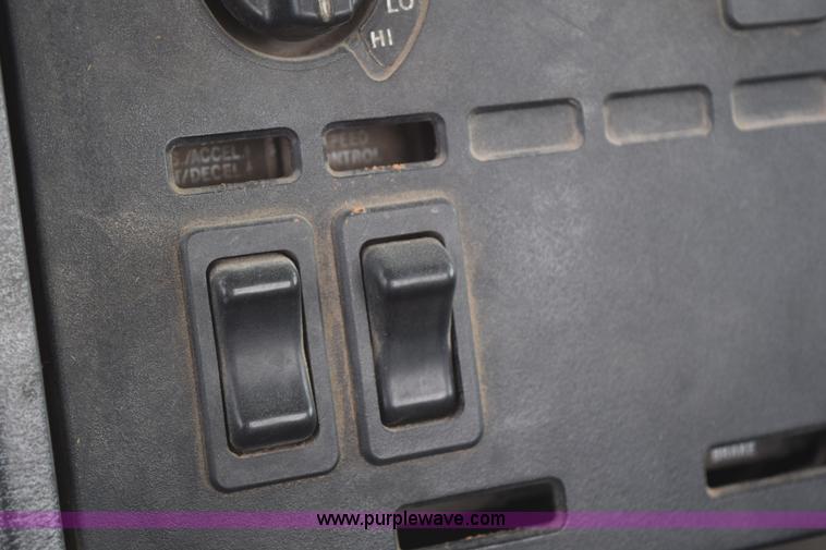 image for item K2361 1997 Mack CH613 semi truck