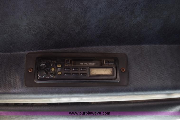 image for item K2361 1997 Mack CH613 semi truck