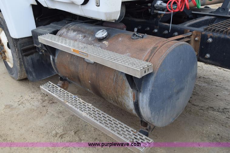 image for item K2361 1997 Mack CH613 semi truck