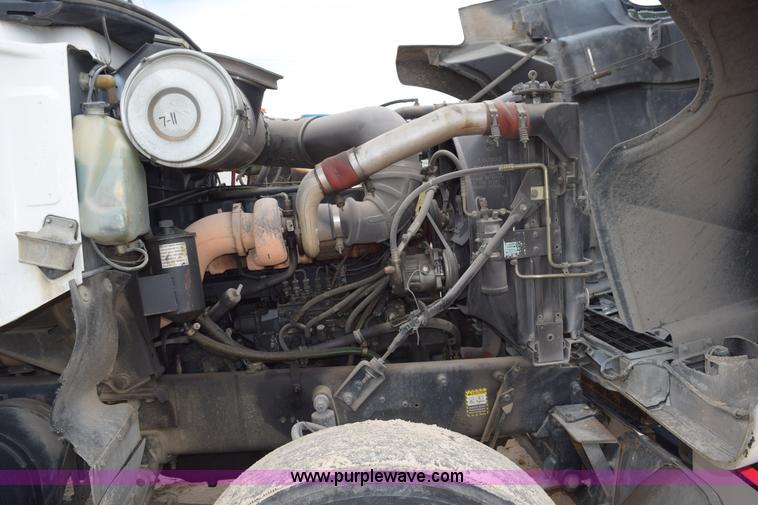 image for item K2361 1997 Mack CH613 semi truck