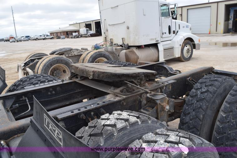 image for item K2361 1997 Mack CH613 semi truck