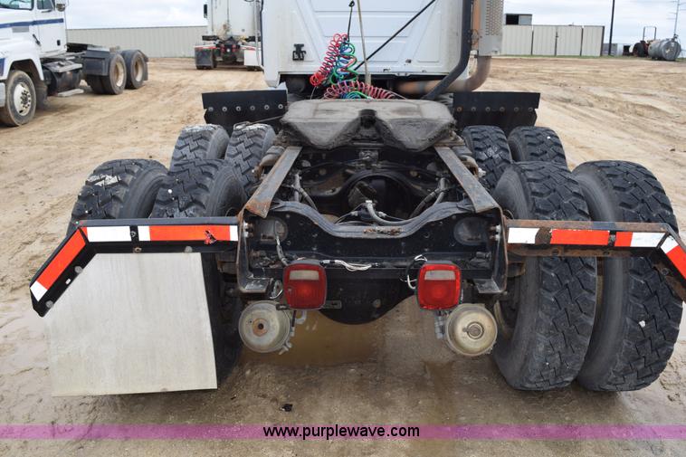 image for item K2361 1997 Mack CH613 semi truck