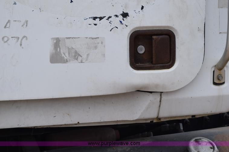 image for item K2361 1997 Mack CH613 semi truck