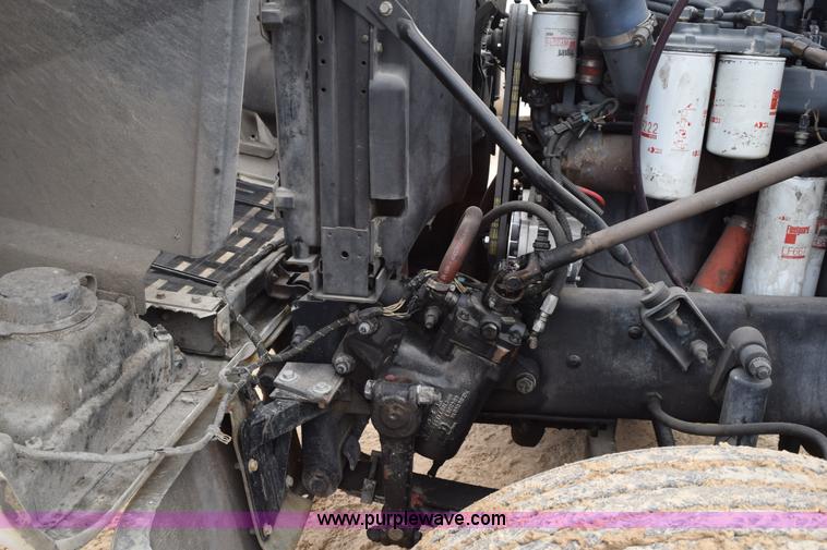 image for item K2362 1996 Mack CH613 semi truck