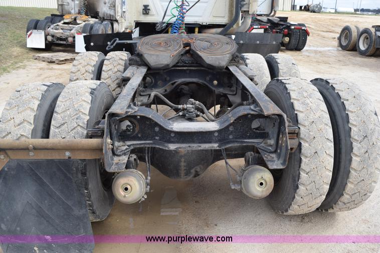 image for item K2362 1996 Mack CH613 semi truck