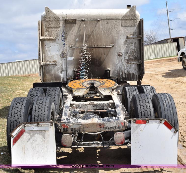 image for item K2363 2000 Peterbilt 377 semi truck