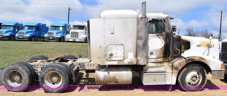 image for item K2363 2000 Peterbilt 377 semi truck