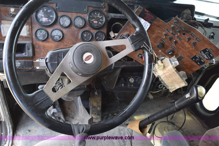 image for item K2363 2000 Peterbilt 377 semi truck