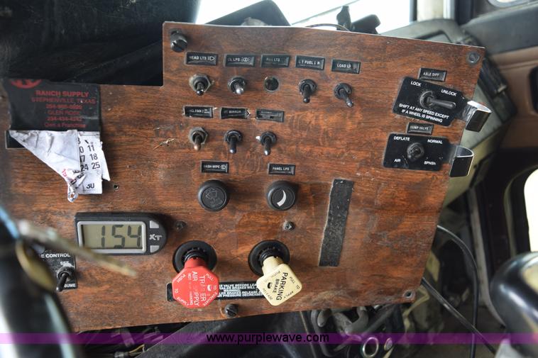 image for item K2363 2000 Peterbilt 377 semi truck