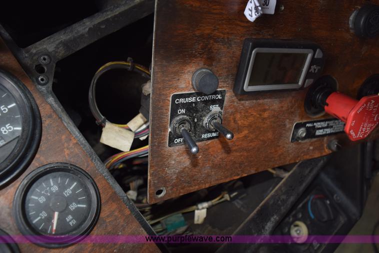 image for item K2363 2000 Peterbilt 377 semi truck