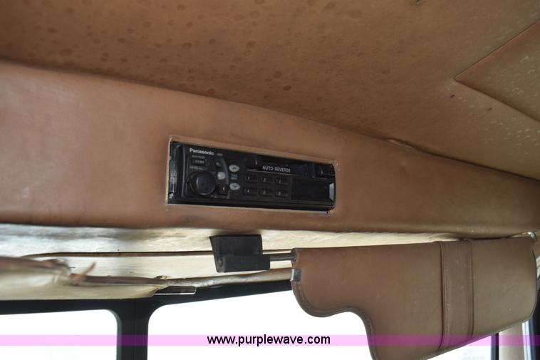 image for item K2363 2000 Peterbilt 377 semi truck